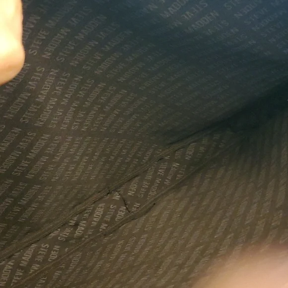 STEVE MADDEN faux reptile skin bag. - Picture 5 of 7